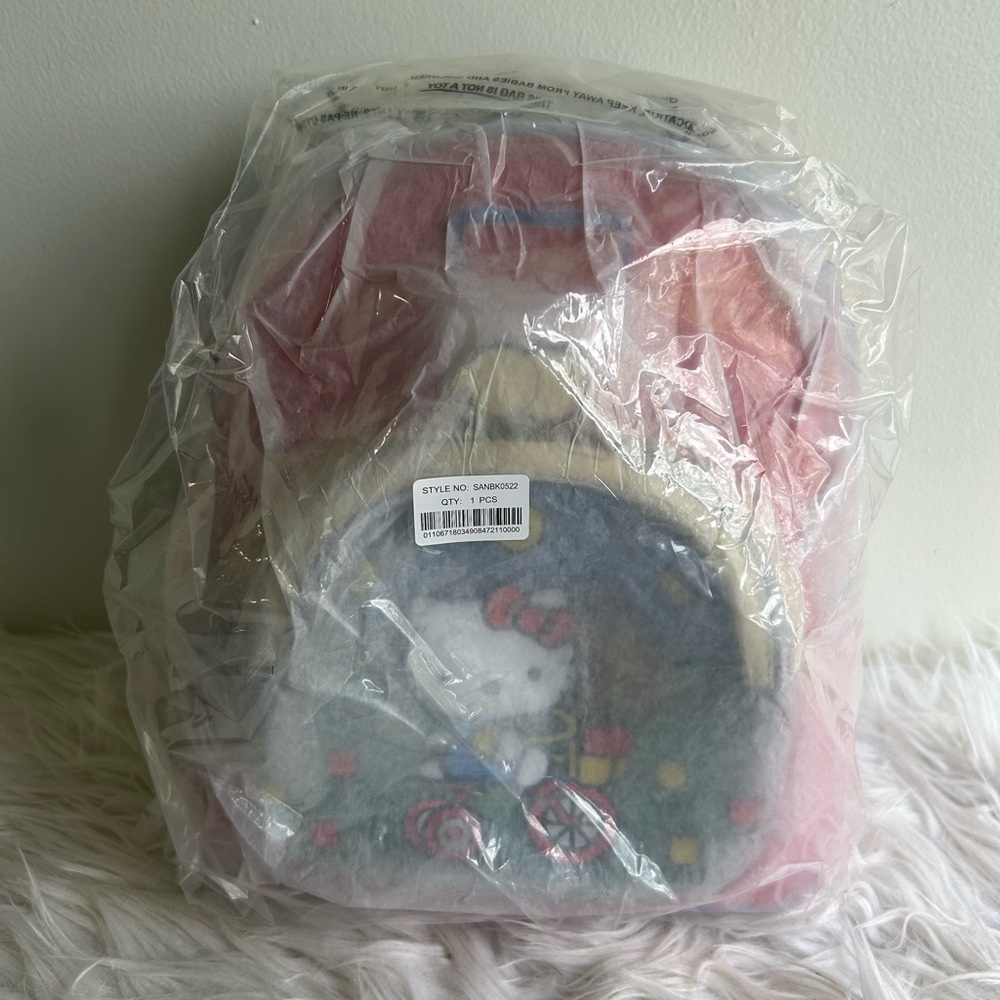 Loungefly Hello Kitty Backpack NWT - image 4